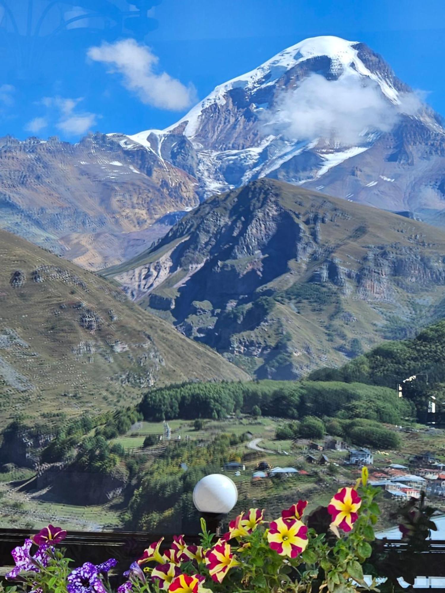 Best View Kazbegi ภายนอก รูปภาพ